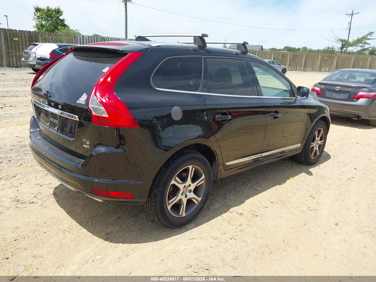 2014 VOLVO XC60 T6 R-DESIGN thumbnail 5
