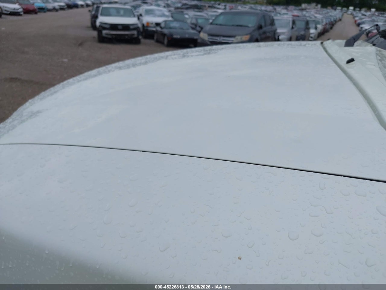 2010 INFINITI QX56   · 6/12