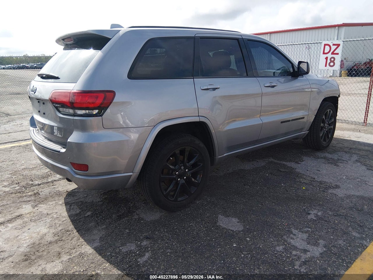 2021 JEEP GRAND CHEROKEE LAREDO X 4X2 · 4/12