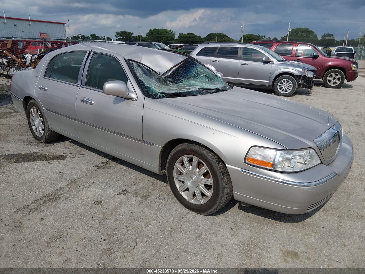 2009 LINCOLN TOWN CAR SIGNATURE LIMITED thumbnail 2