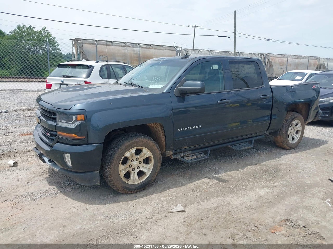 2017 CHEVROLET SILVERADO 1500 2LT thumbnail 3