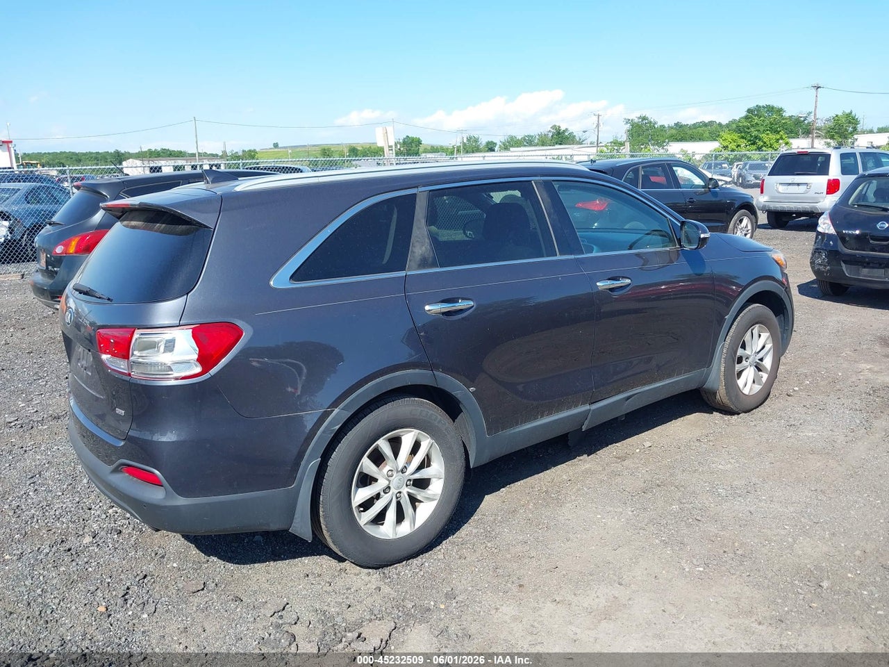 2016 KIA SORENTO 2.4L LX · 4/12