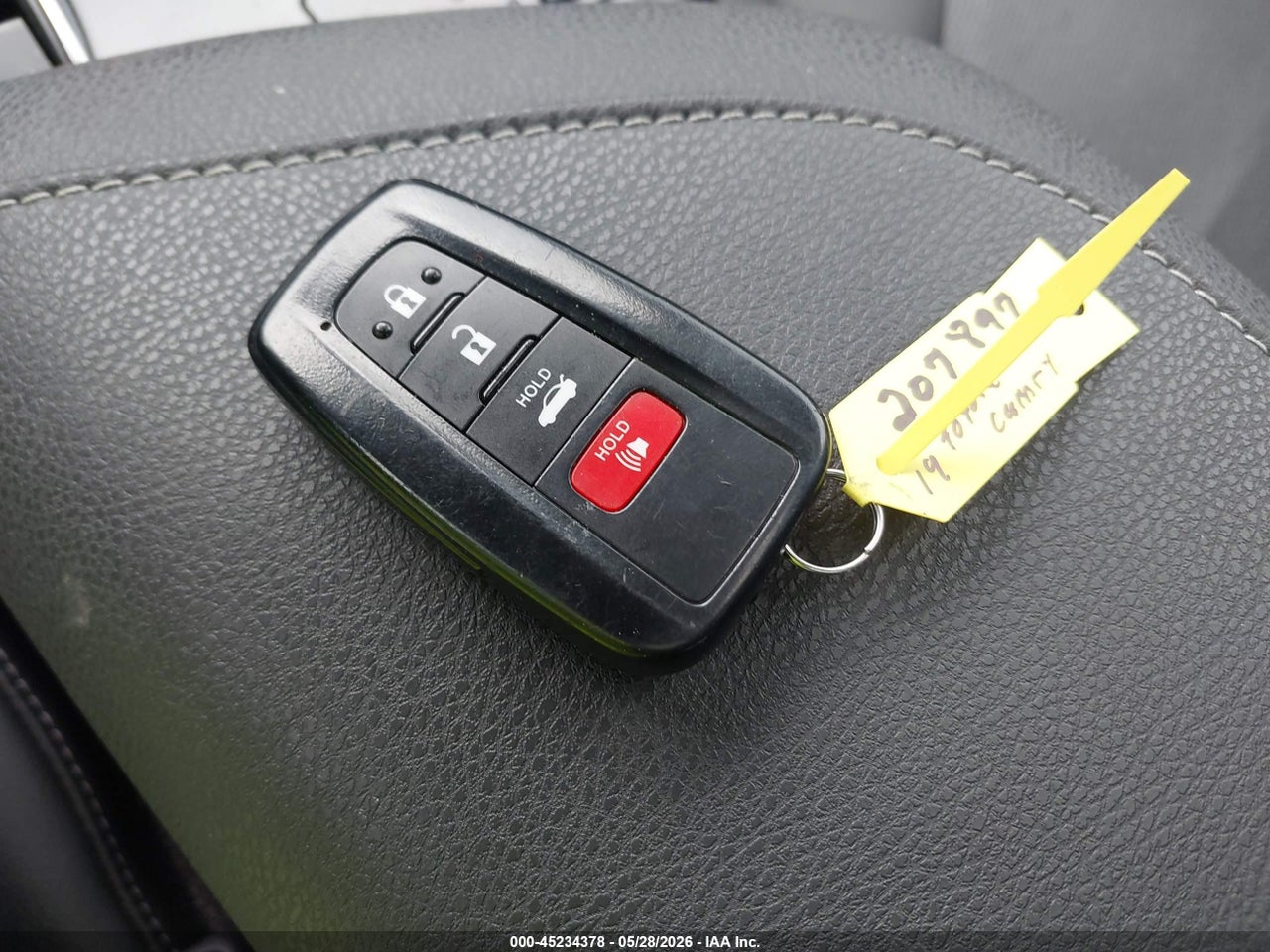 2019 TOYOTA CAMRY XSE thumbnail 12