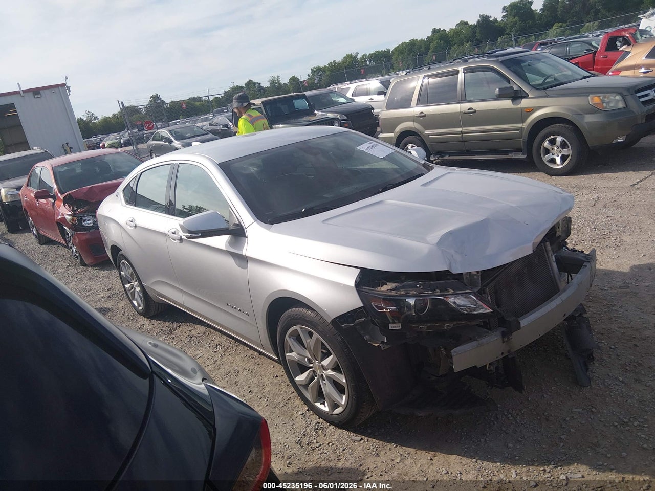 2019 CHEVROLET IMPALA LT thumbnail 2