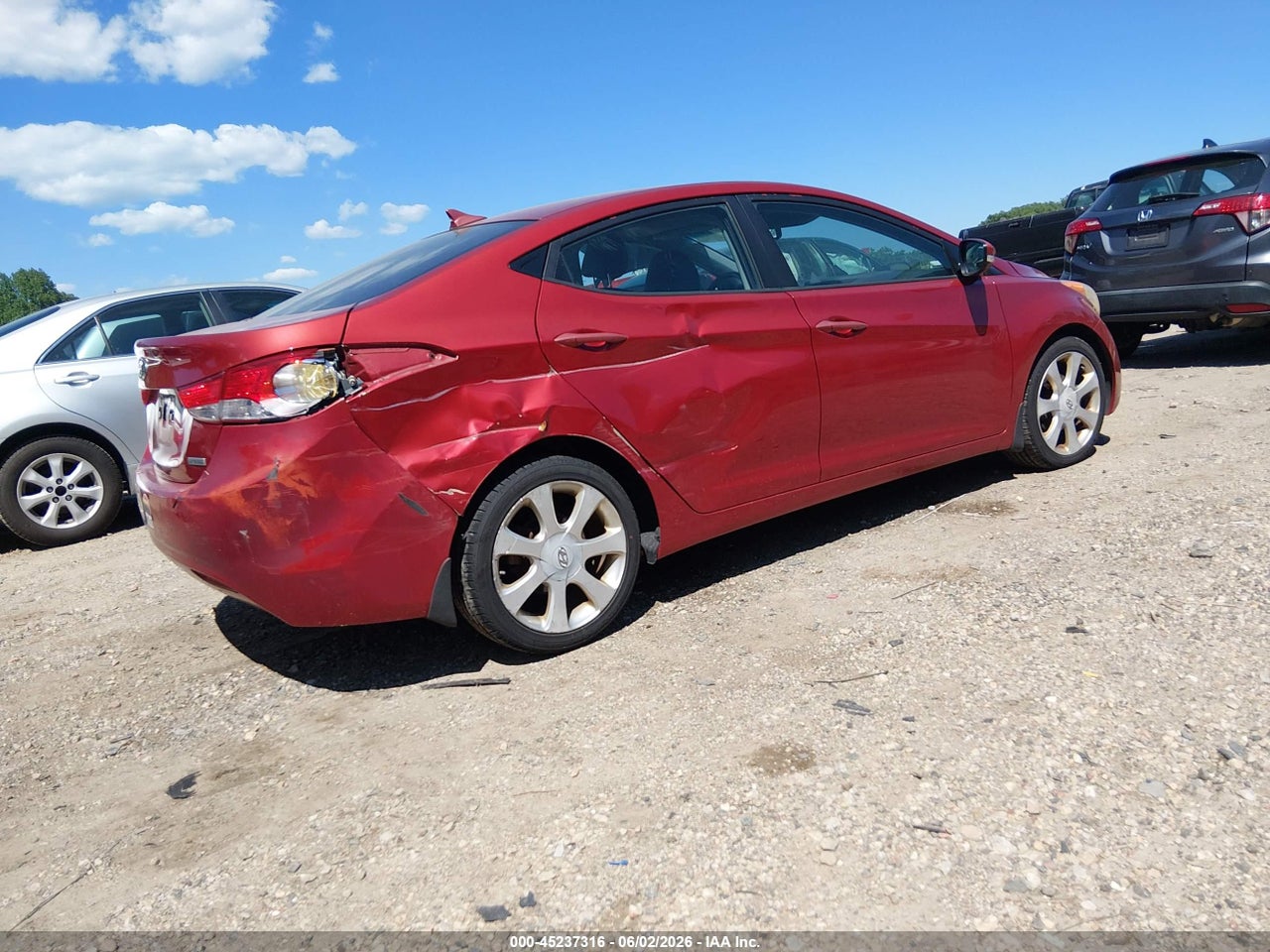 2013 HYUNDAI ELANTRA LIMITED · 4/12