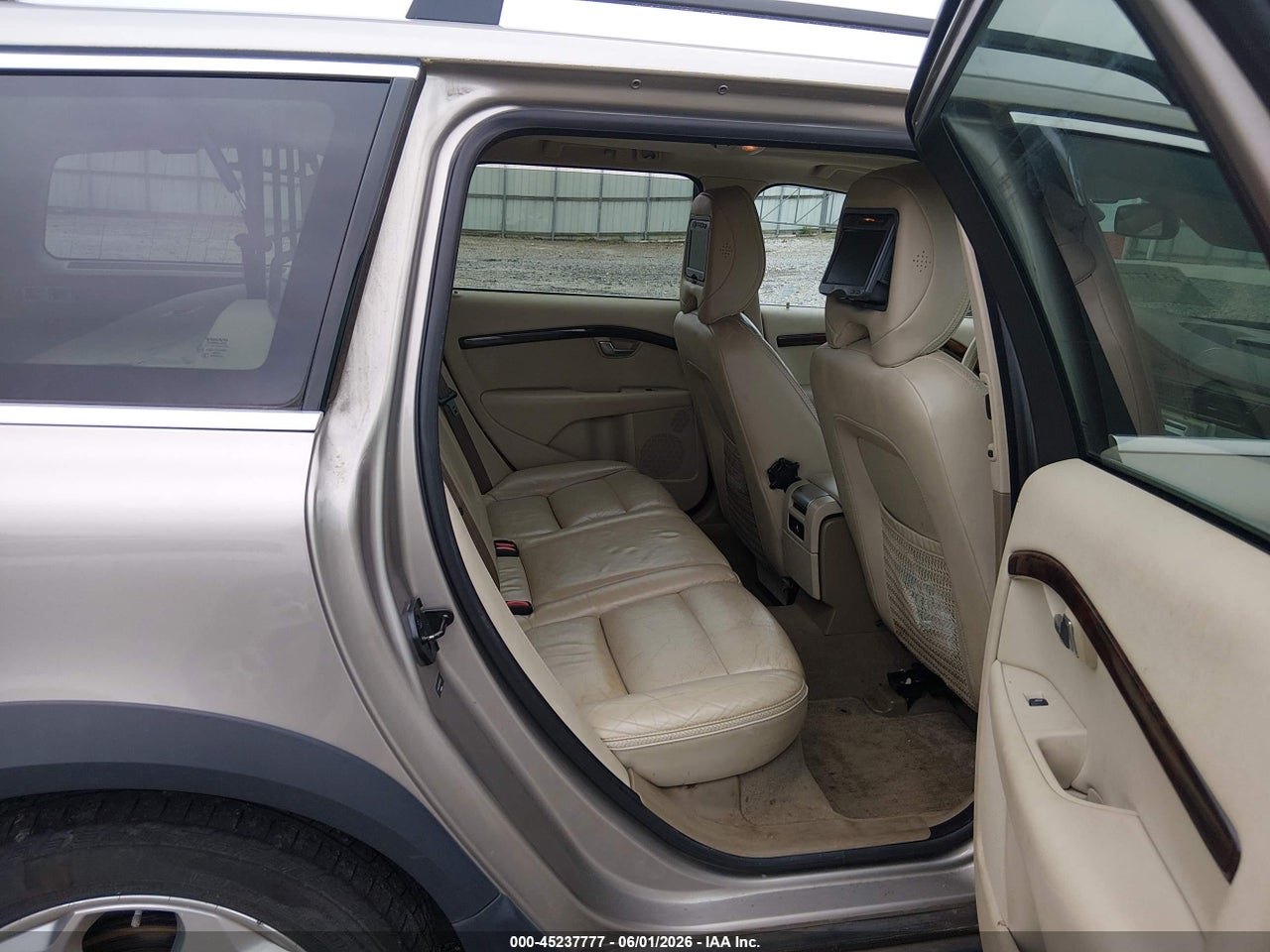 2011 VOLVO XC70 T6 thumbnail 9