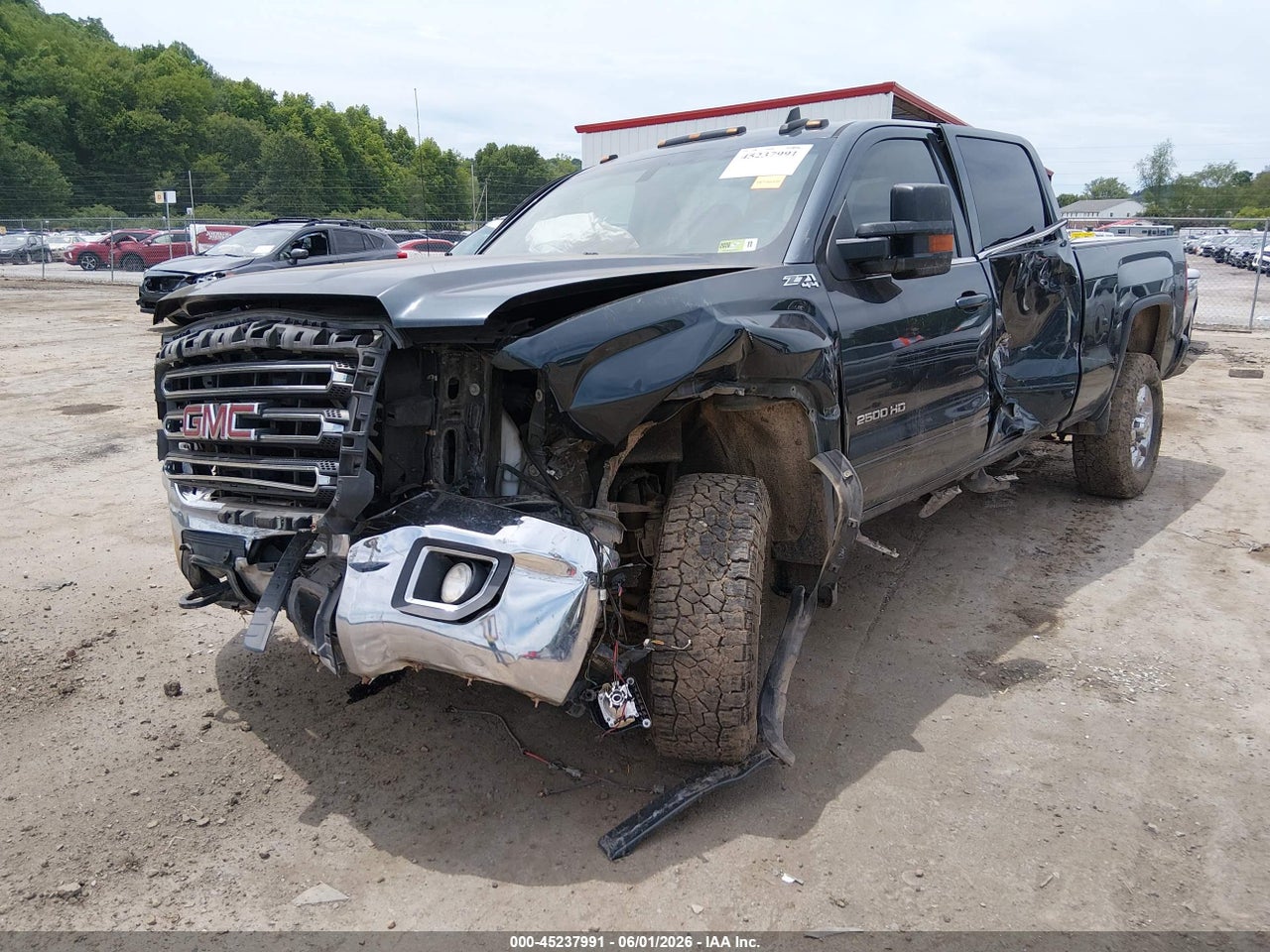 2017 GMC SIERRA 2500HD SLE thumbnail 3