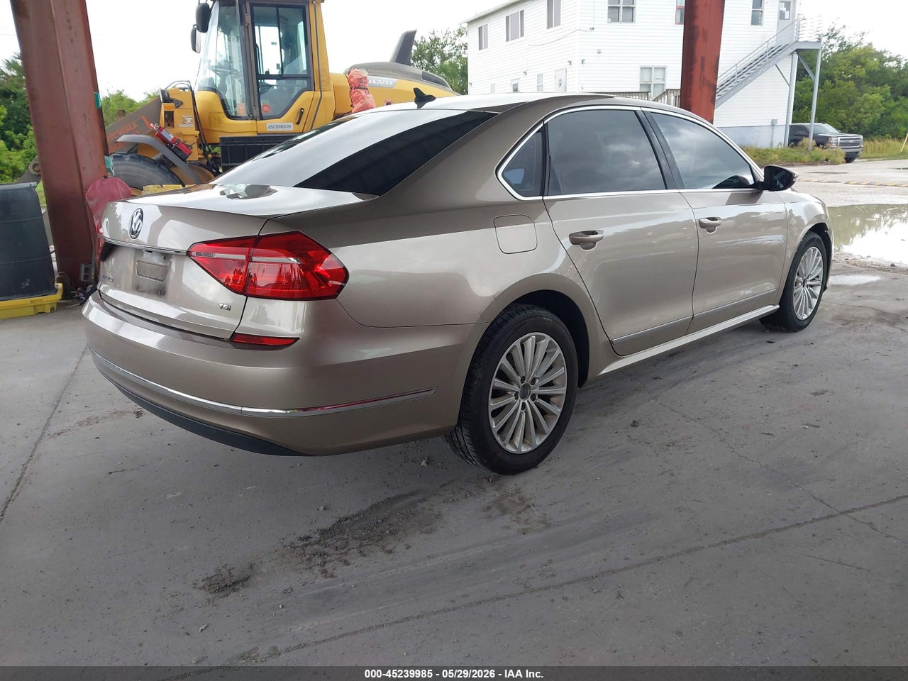 2016 VOLKSWAGEN PASSAT 1.8T SE · 4/12