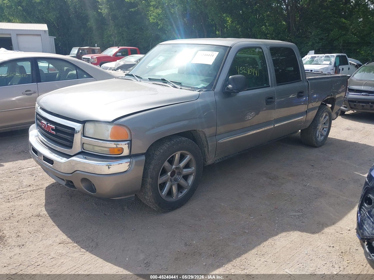 2006 GMC SIERRA 1500 SL thumbnail 3