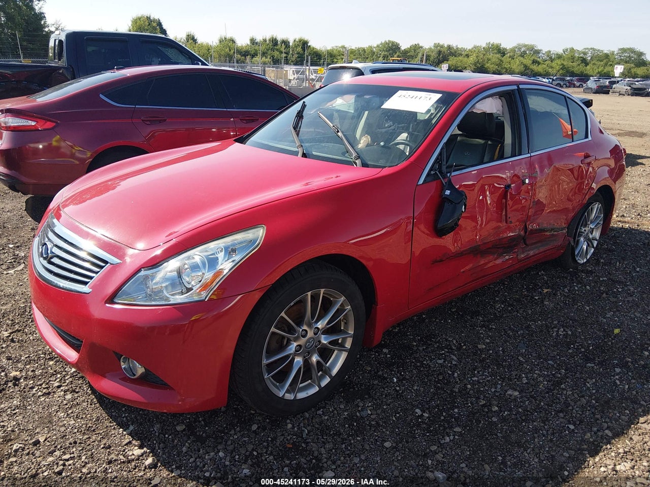 2012 INFINITI G37X   · 2/12