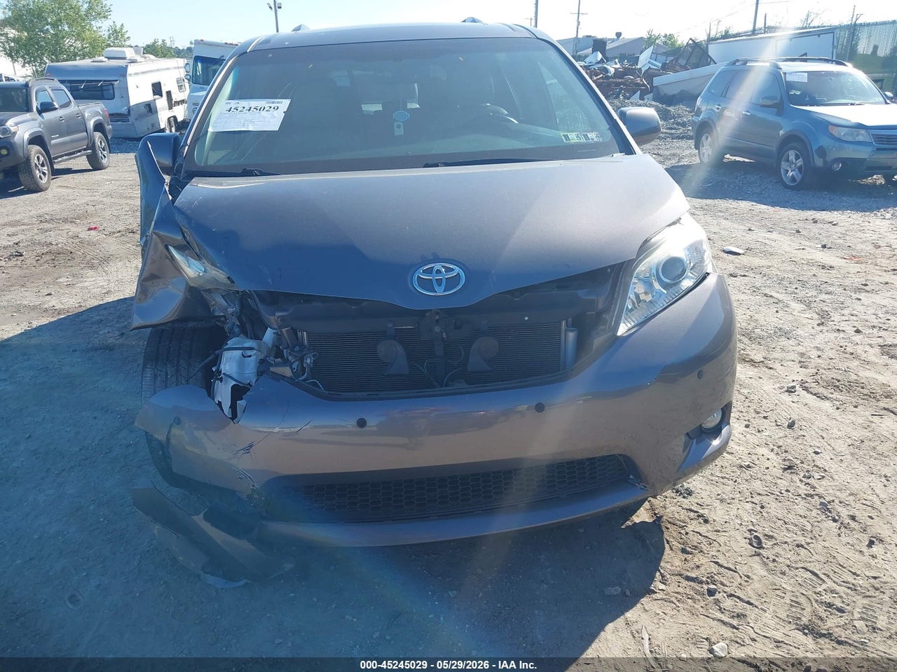 2015 TOYOTA SIENNA XLE 7 PASSENGER thumbnail 7