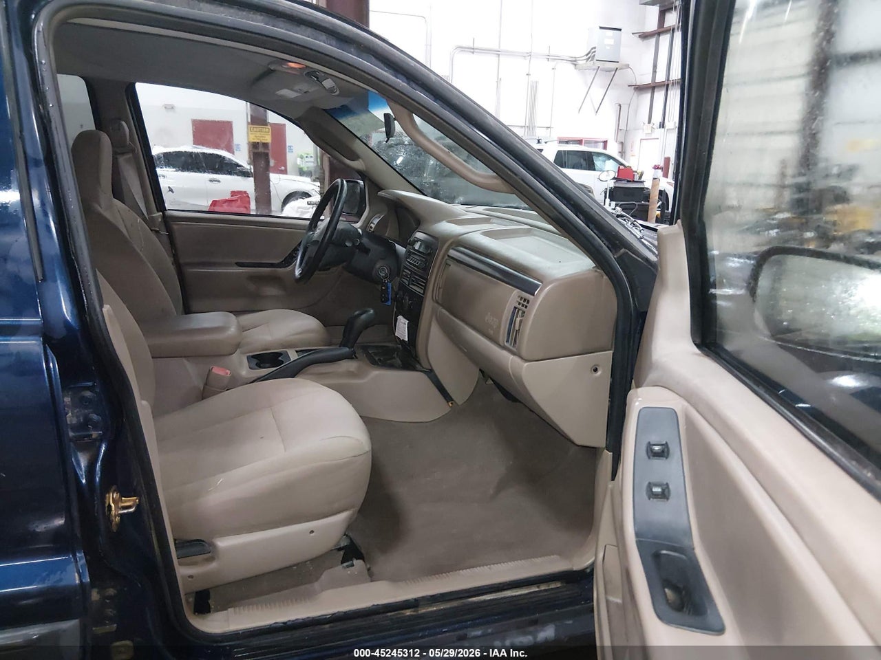 2004 JEEP GRAND CHEROKEE LAREDO · 5/12