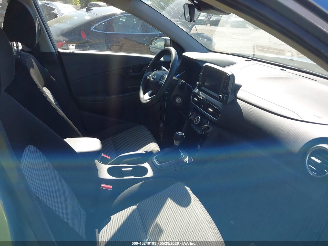 2021 HYUNDAI KONA SE thumbnail 6