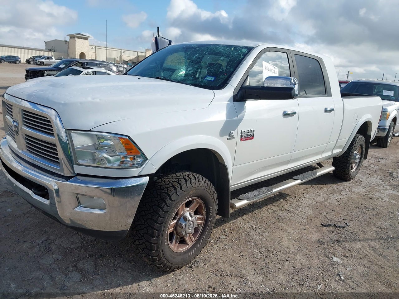2012 RAM 2500 LARAMIE thumbnail 3