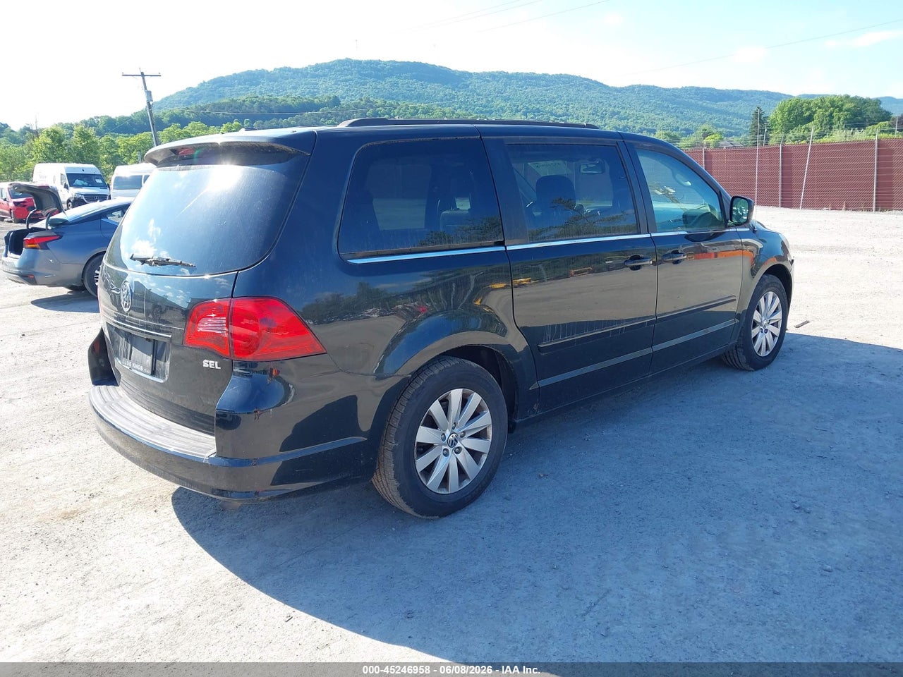 2012 VOLKSWAGEN ROUTAN SEL thumbnail 5