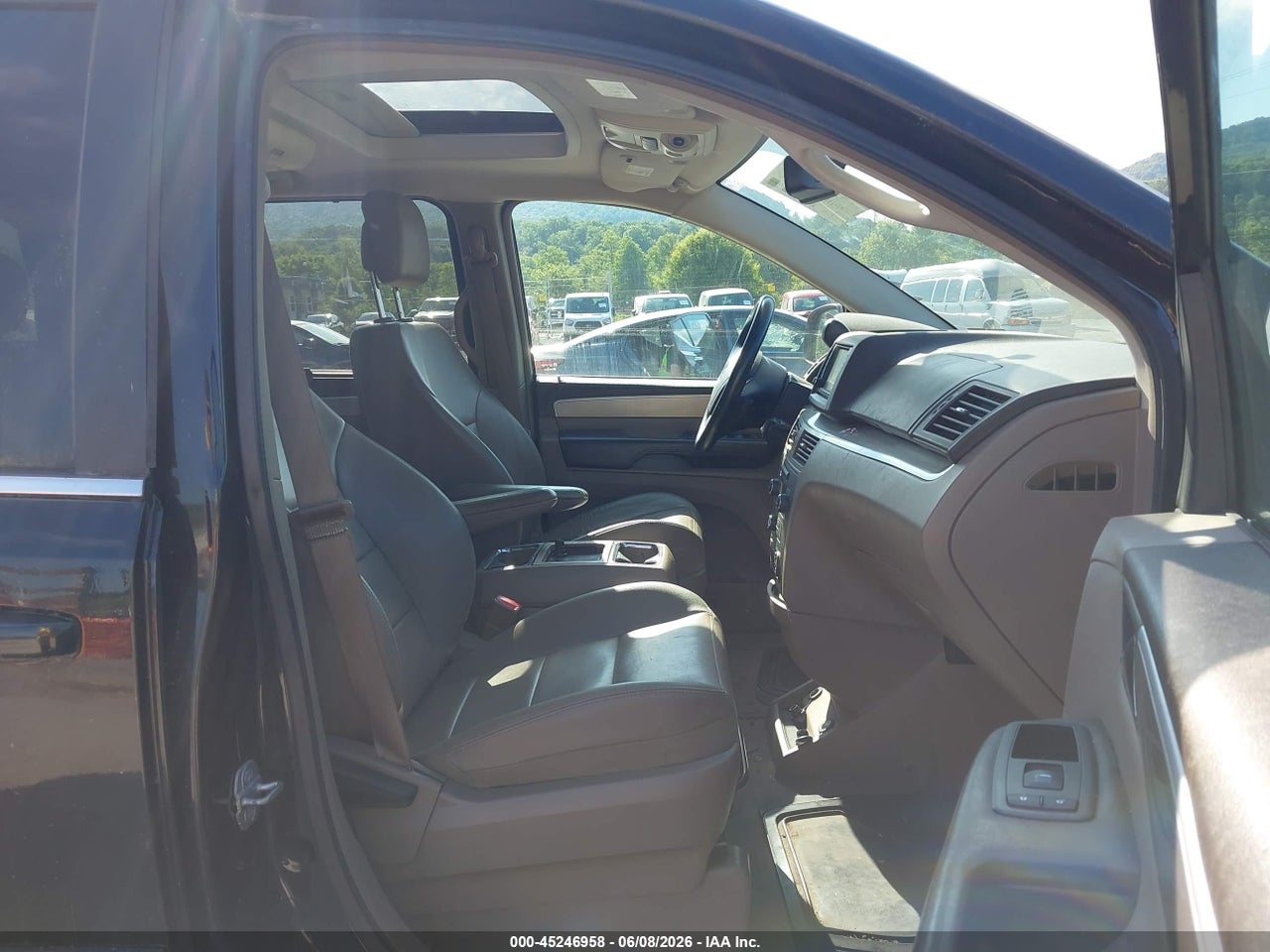 2012 VOLKSWAGEN ROUTAN SEL thumbnail 6
