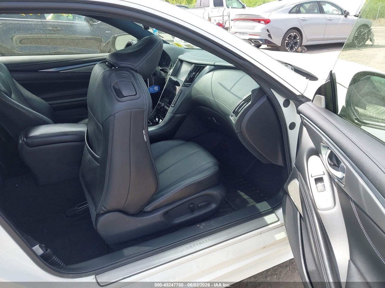 2018 INFINITI Q60 3.0T LUXE · 5/12