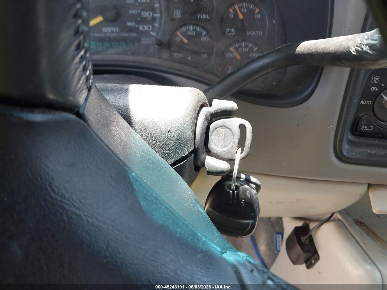 2001 GMC YUKON SLT thumbnail 12