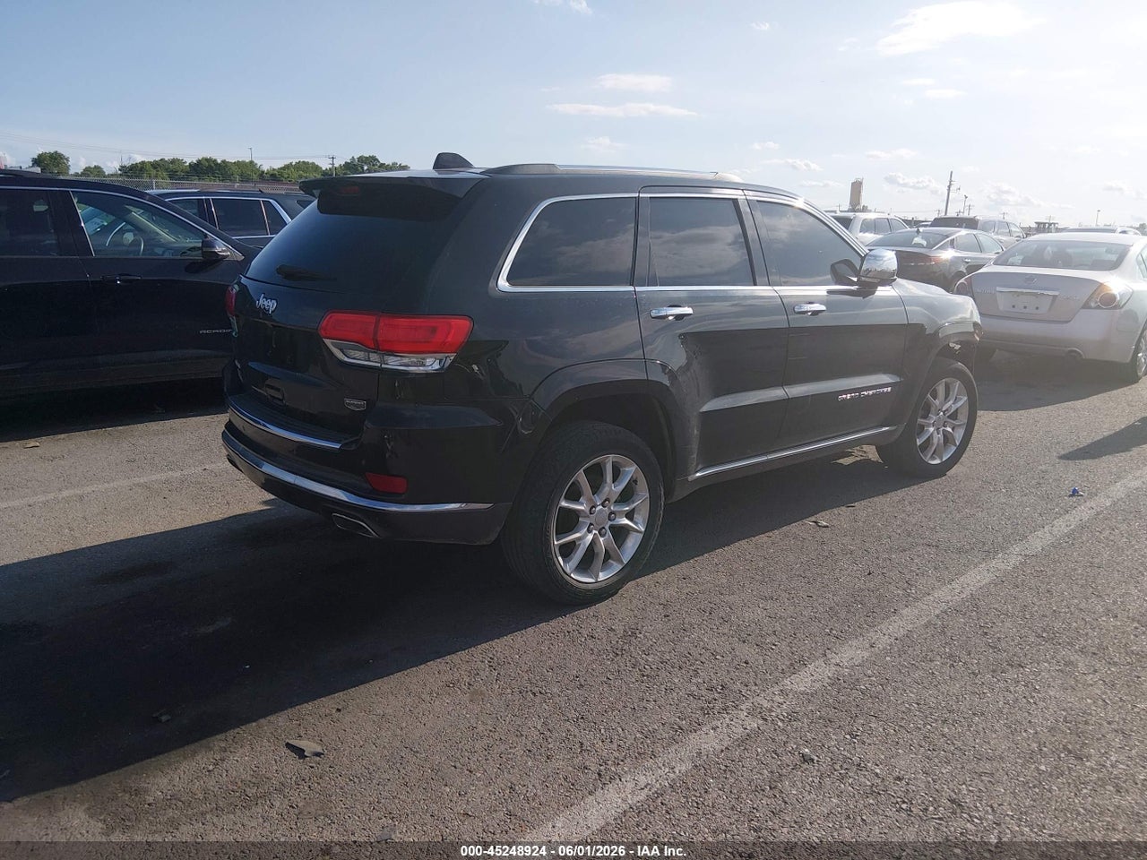 2015 JEEP GRAND CHEROKEE SUMMIT thumbnail 5