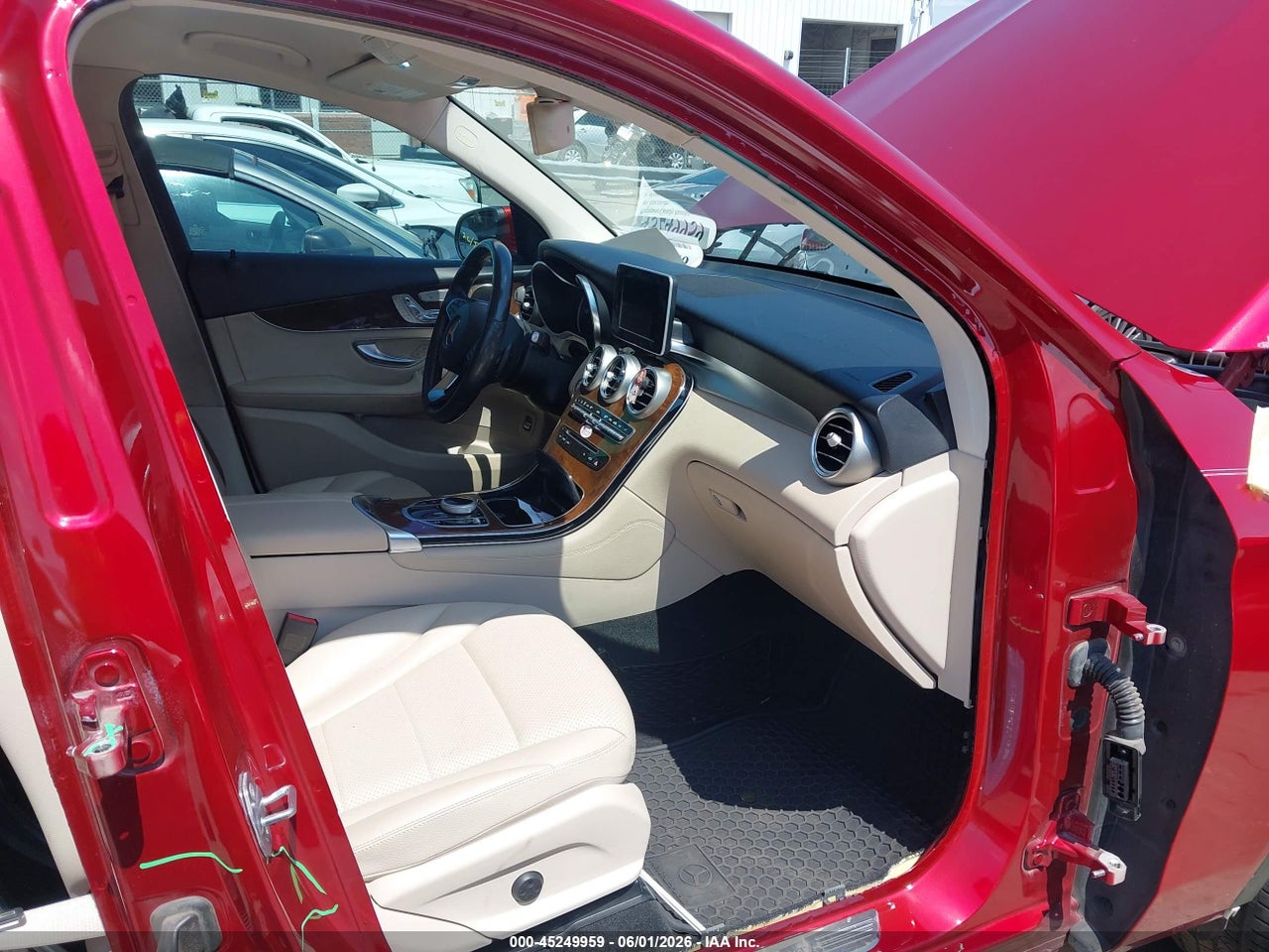 2018 MERCEDES-BENZ GLC 300   · 5/12