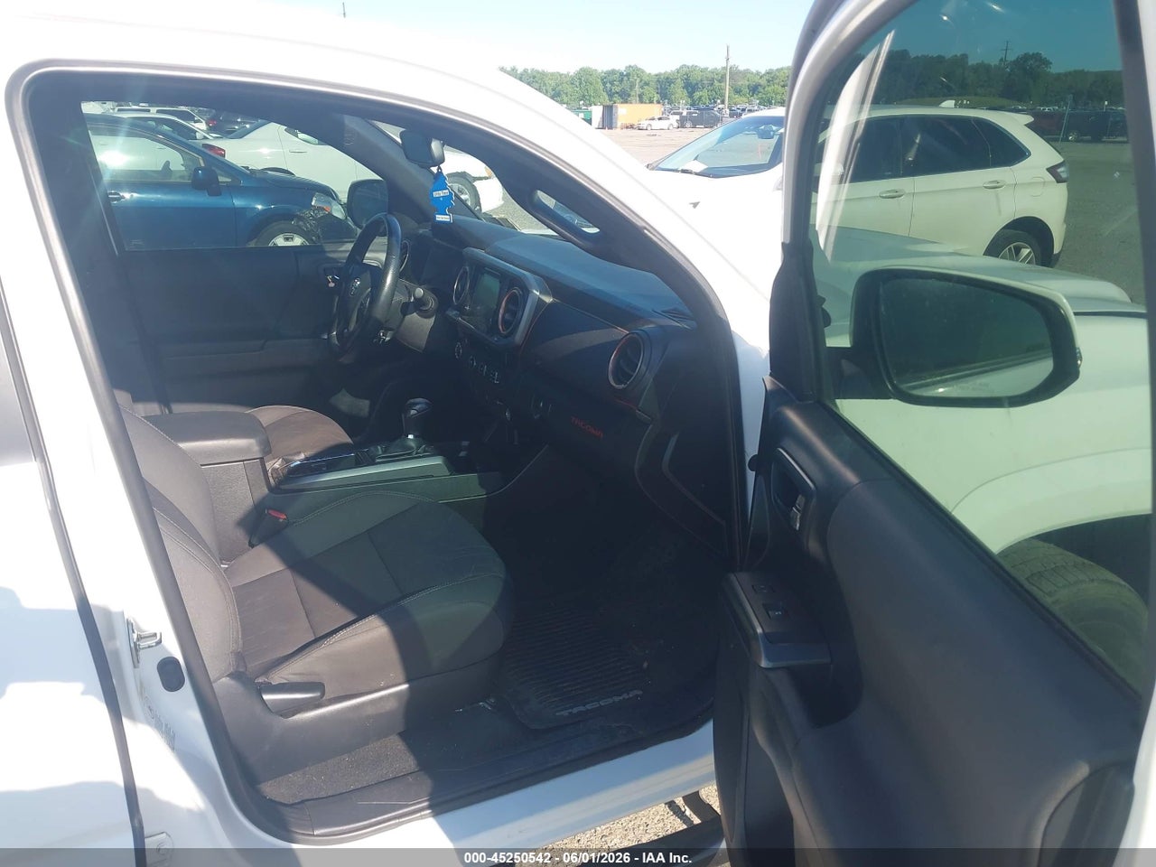 2016 TOYOTA TACOMA SR5 V6 thumbnail 6