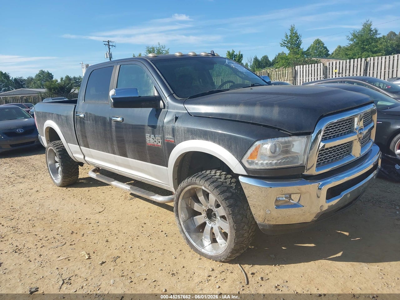 2016 RAM 2500 LARAMIE thumbnail 2