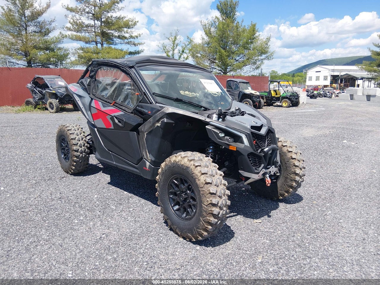 2026 CAN-AM MAVERICK X3 X TURBO thumbnail 2