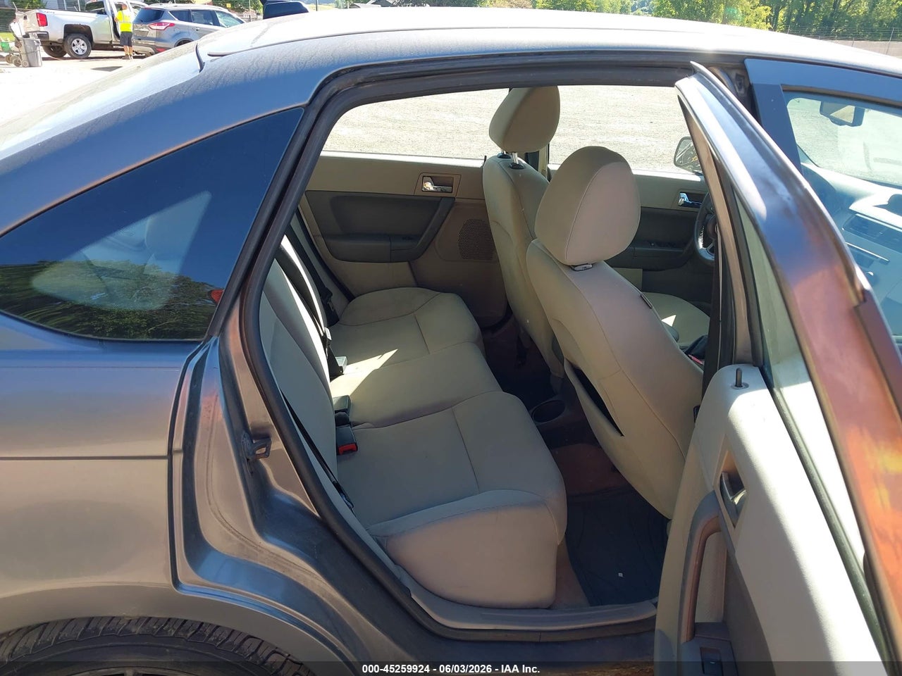2010 FORD FOCUS SES thumbnail 9