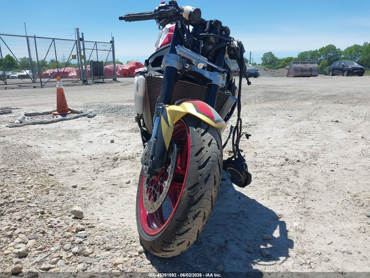 2025 SUZUKI GSX-R600   · 5/12