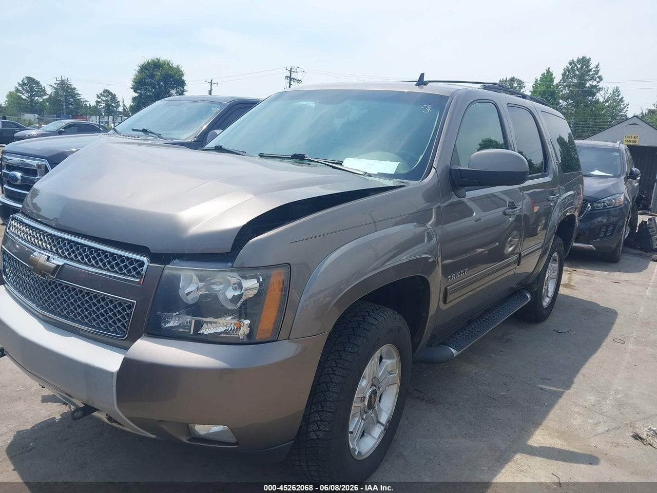 2011 CHEVROLET TAHOE LT thumbnail 3