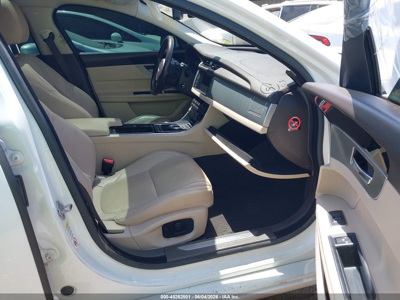 2016 JAGUAR XF 35T PRESTIGE thumbnail 6