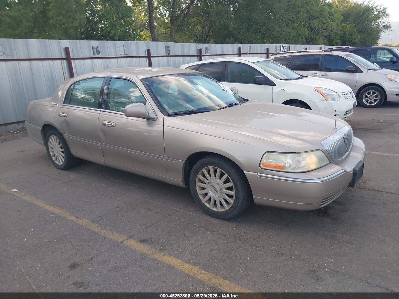 2003 Lincoln Town Car
