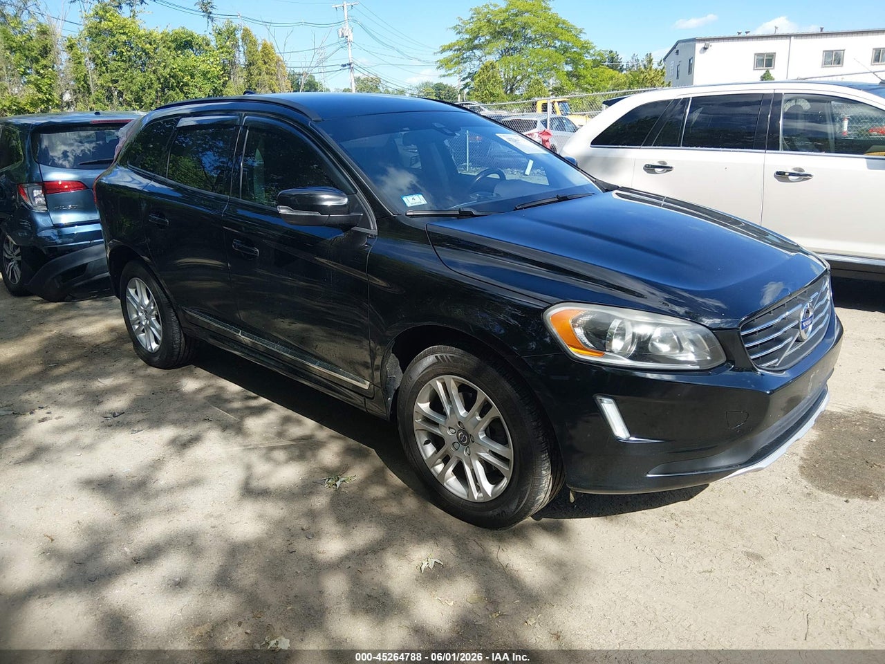 2015 VOLVO XC60 T5 thumbnail 2