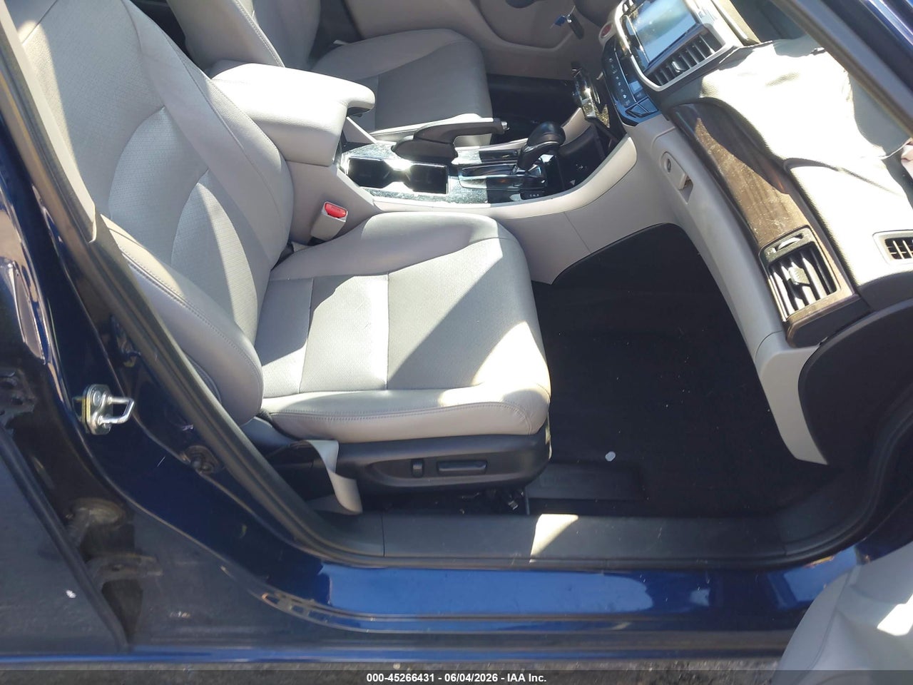 2017 HONDA ACCORD EX-L V6 thumbnail 6