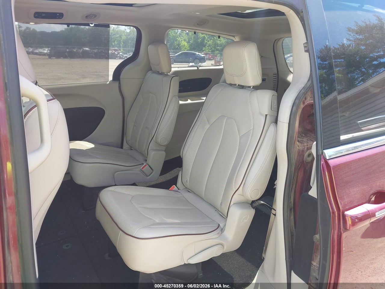 2017 CHRYSLER PACIFICA LIMITED thumbnail 9