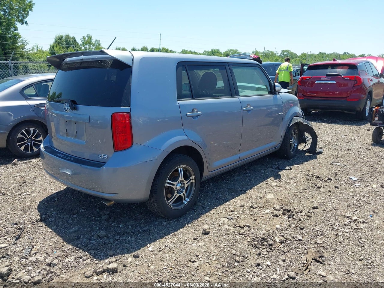 2009 SCION XB   · 4/12