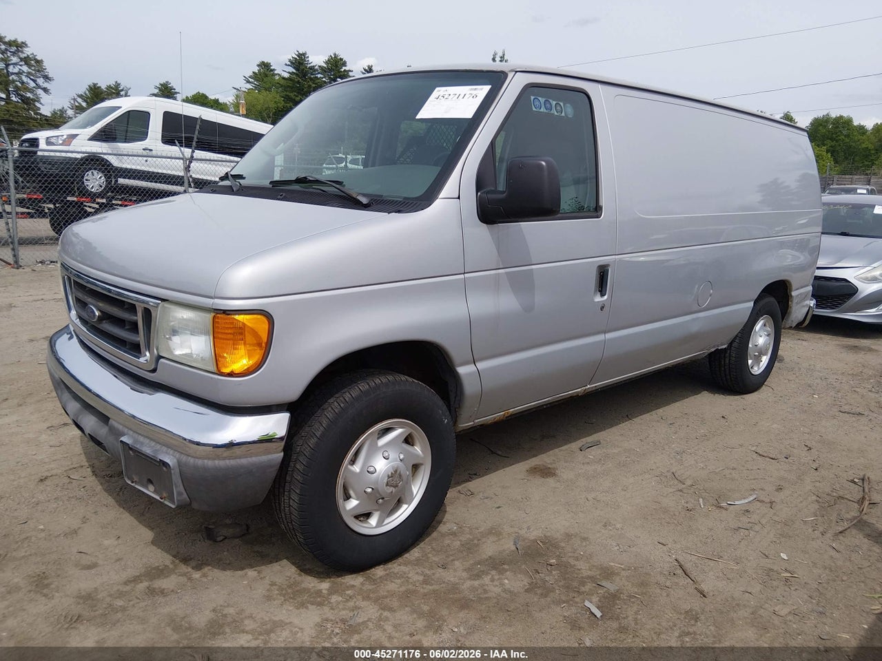 2005 FORD E-250 COMMERCIAL/RECREATIONAL thumbnail 3