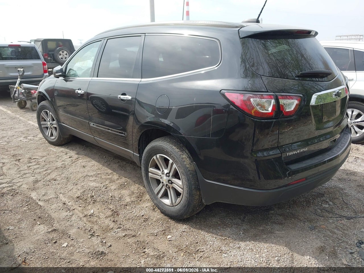 2017 CHEVROLET TRAVERSE 2LT thumbnail 4