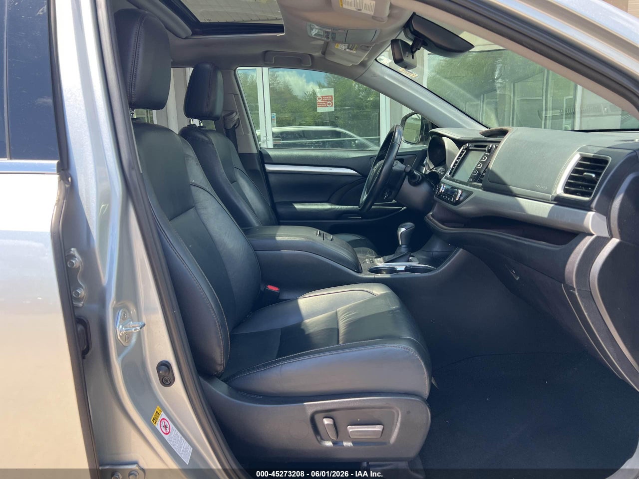 2019 TOYOTA HIGHLANDER XLE thumbnail 6
