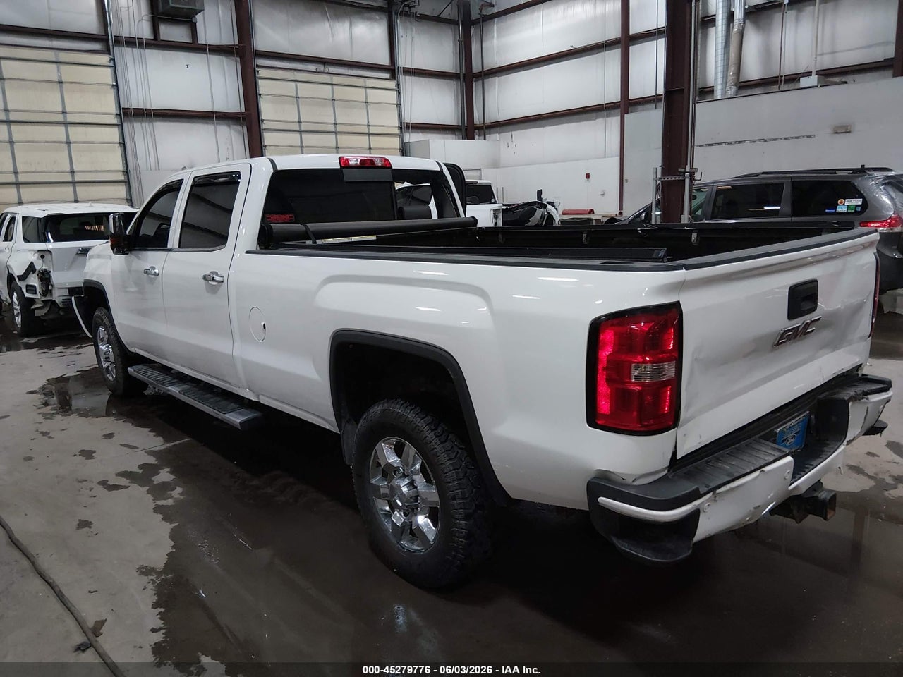 2015 GMC SIERRA 3500HD DENALI thumbnail 4
