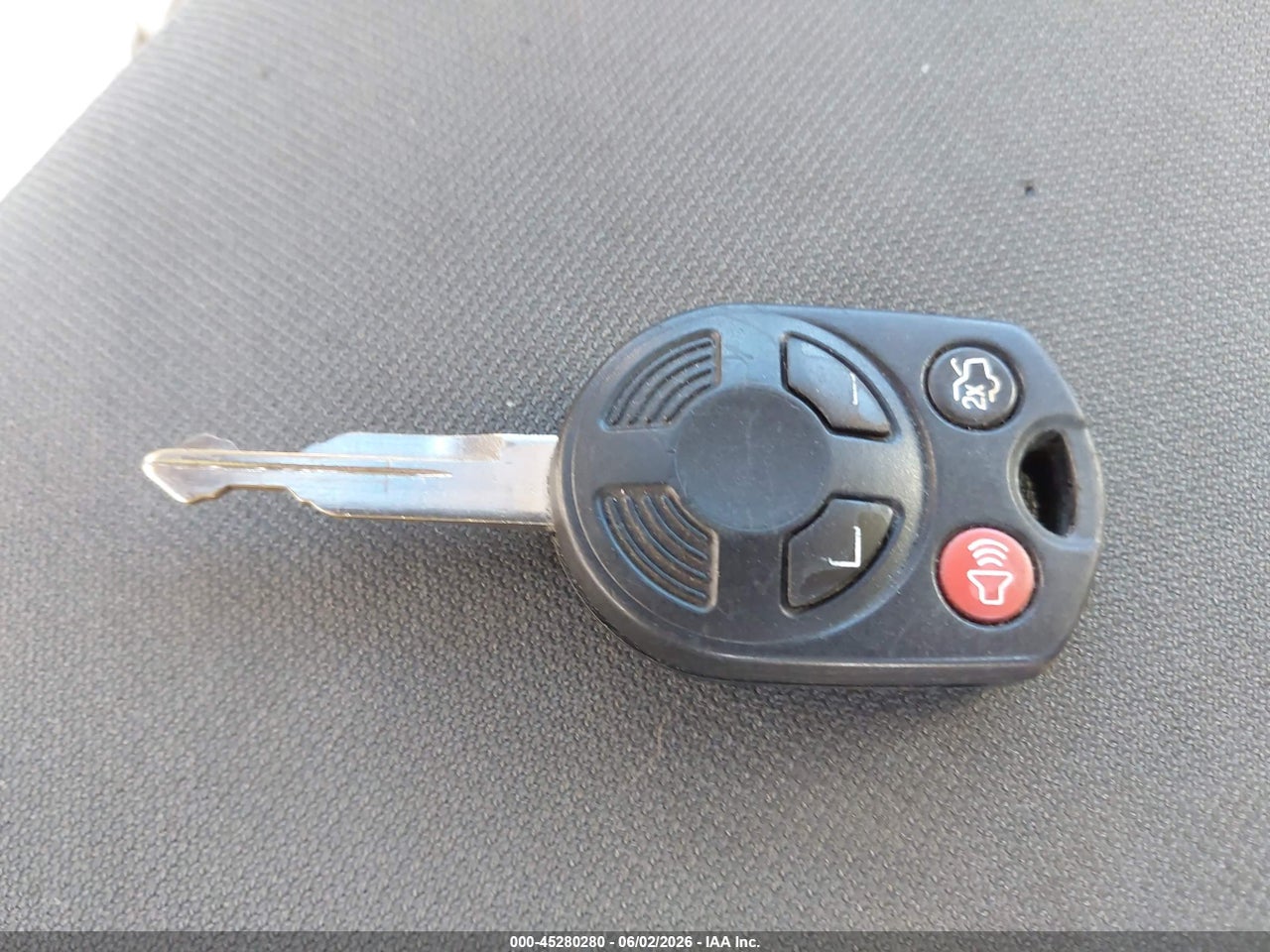 2010 FORD ESCAPE XLS thumbnail 12