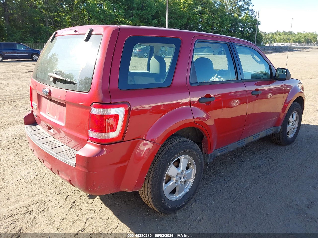 2010 FORD ESCAPE XLS thumbnail 5