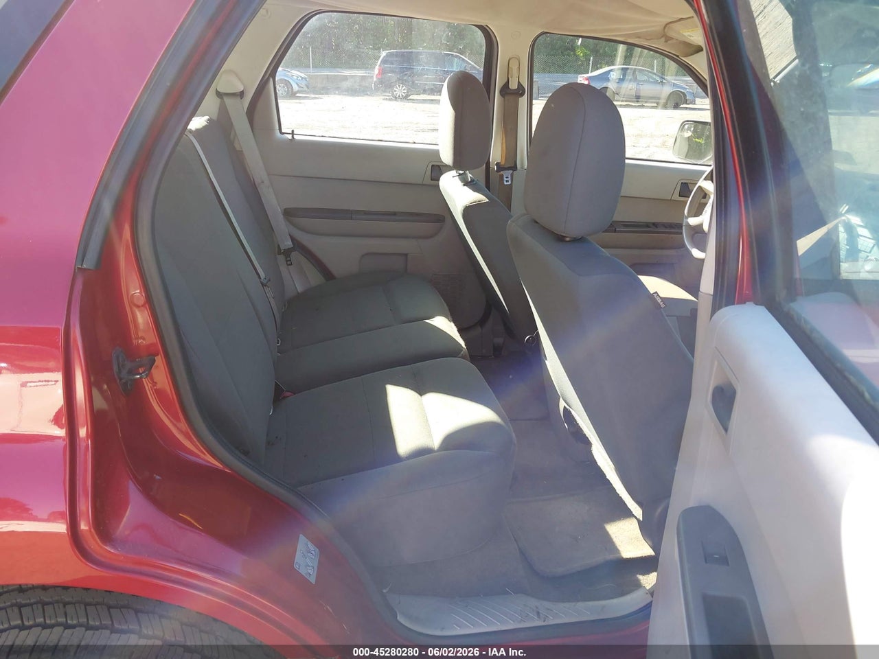 2010 FORD ESCAPE XLS thumbnail 9