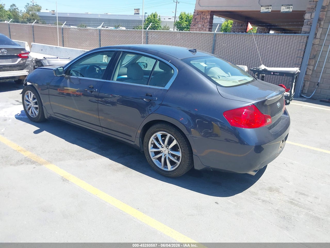 2009 INFINITI G37 JOURNEY · 3/12