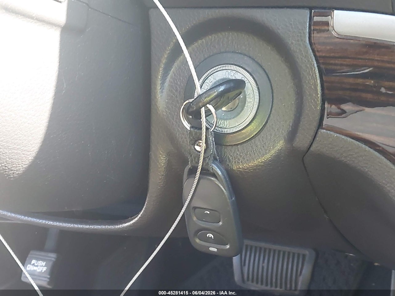 2010 HYUNDAI SANTA FE SE thumbnail 12