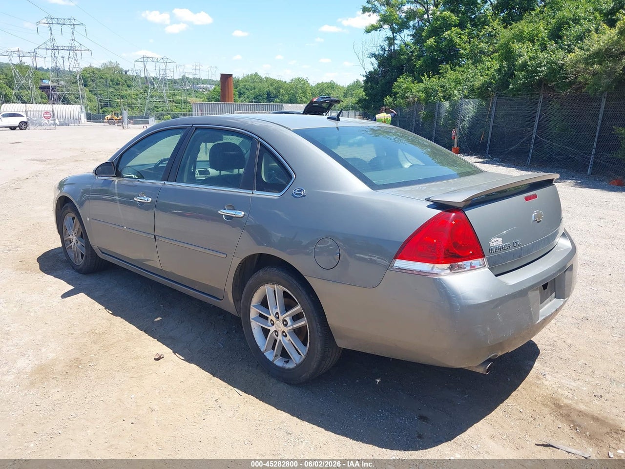 2008 CHEVROLET IMPALA LTZ thumbnail 4