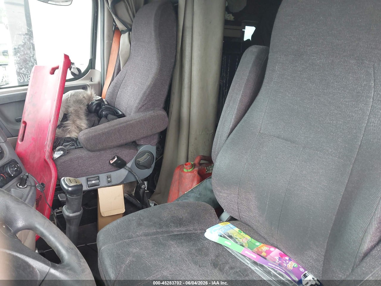 1FUJGLBG9CS****** · 2012 FREIGHTLINER CASCADIA 125 · 8/12