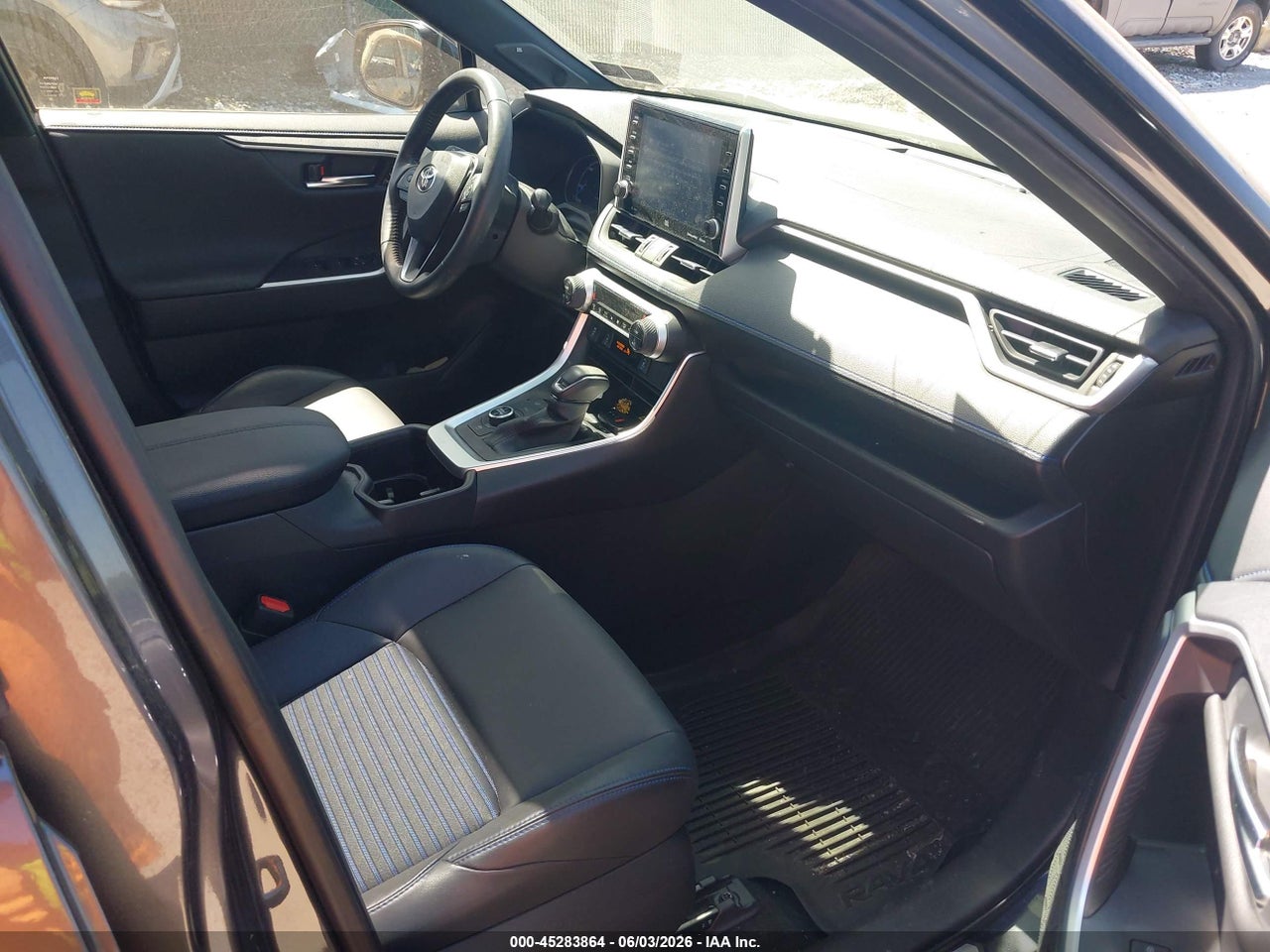 2022 TOYOTA RAV4 HYBRID XSE thumbnail 6