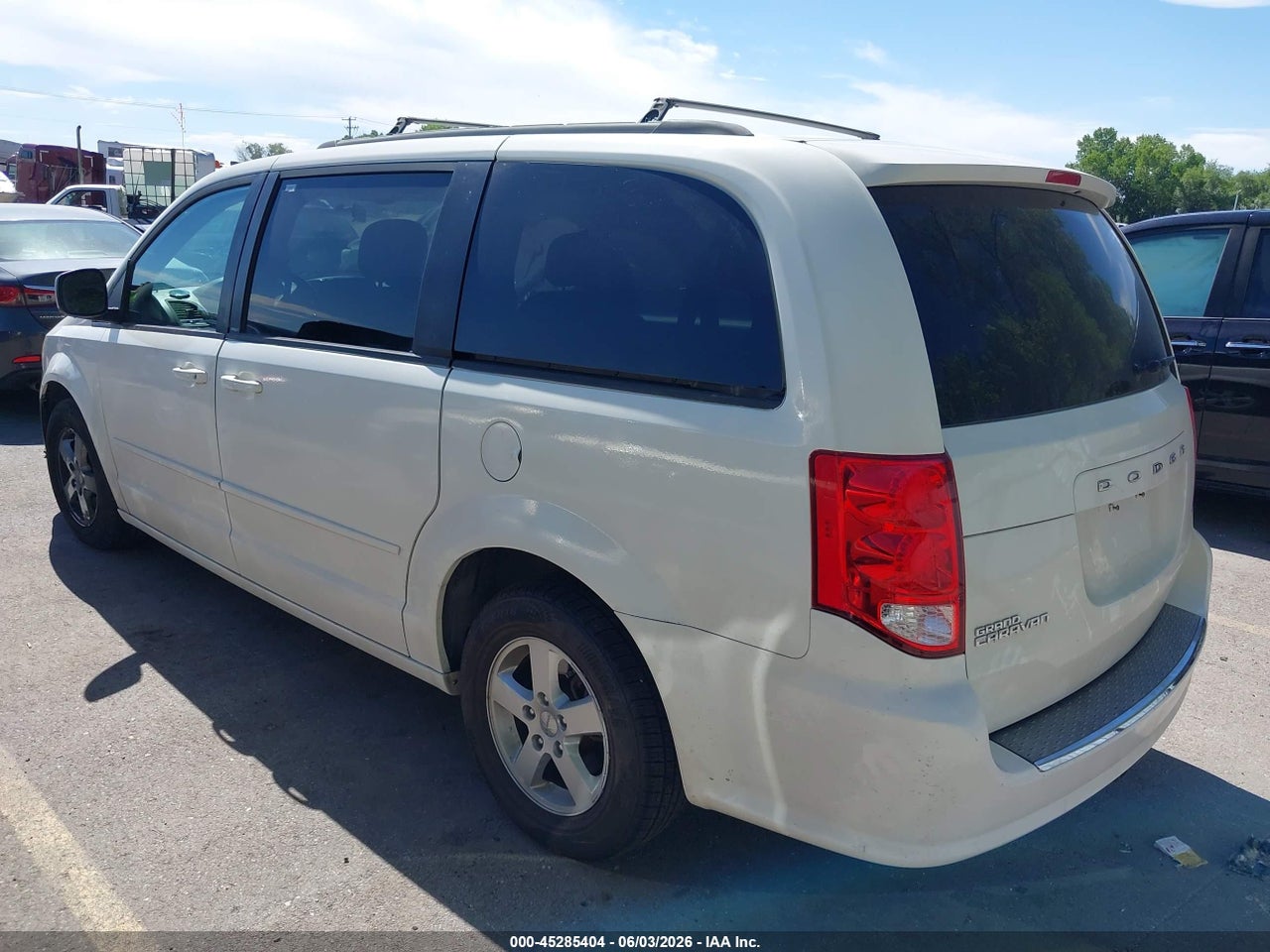 2013 DODGE GRAND CARAVAN SXT thumbnail 4