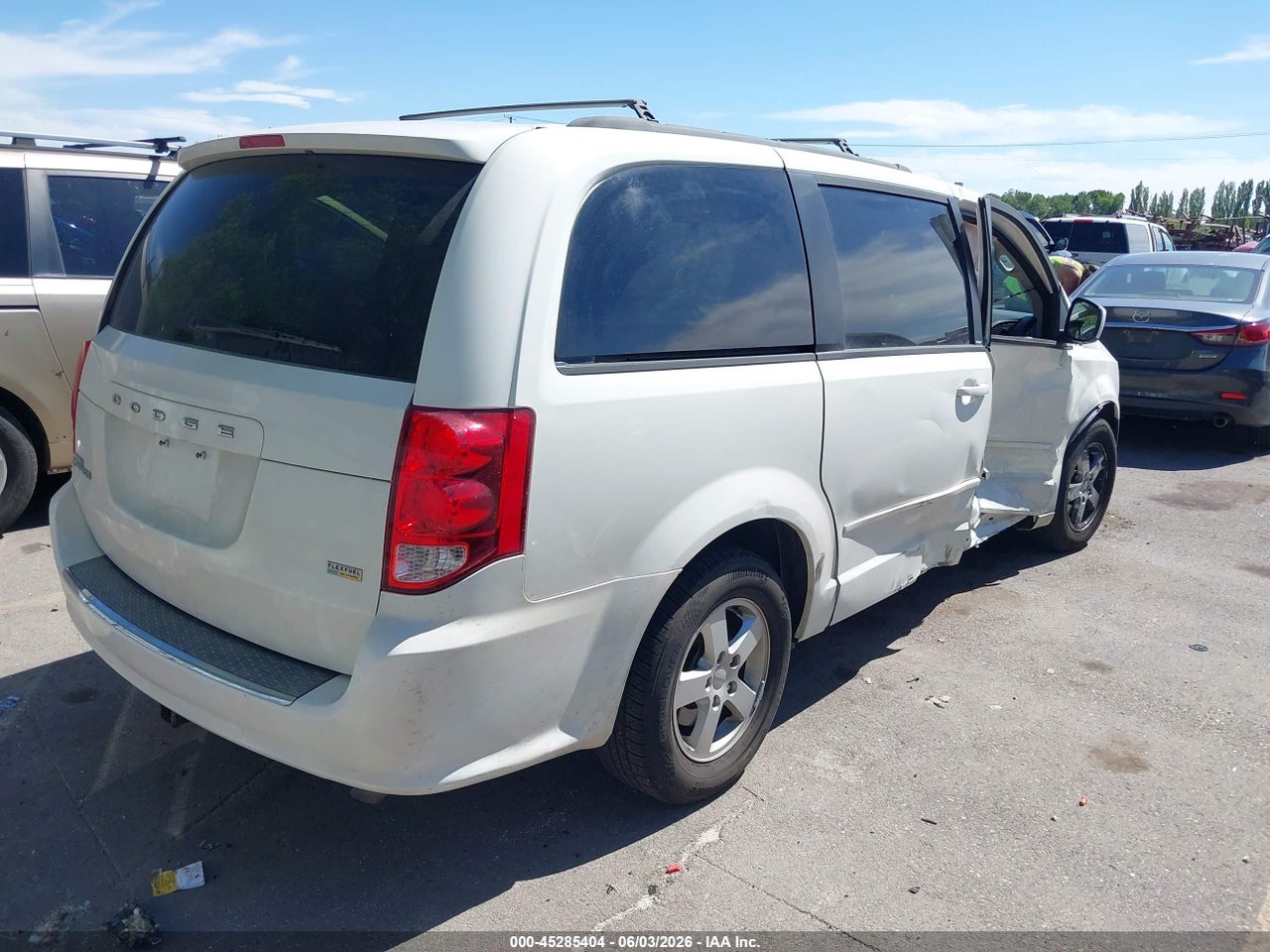 2013 DODGE GRAND CARAVAN SXT thumbnail 5